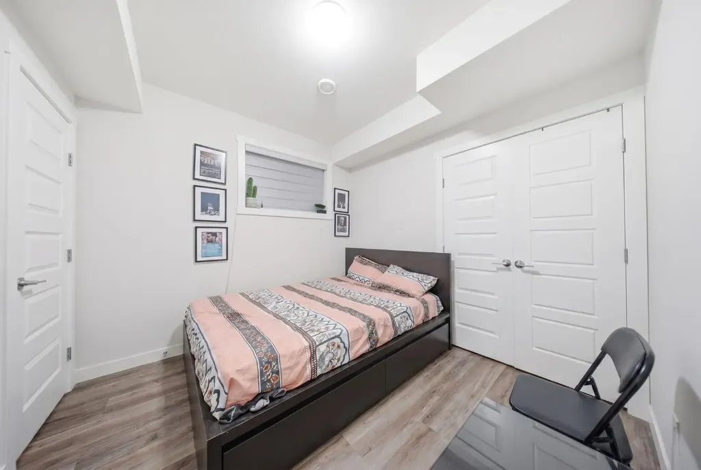 16 Saddlestone Heath NE Calgary AB T3J2B6