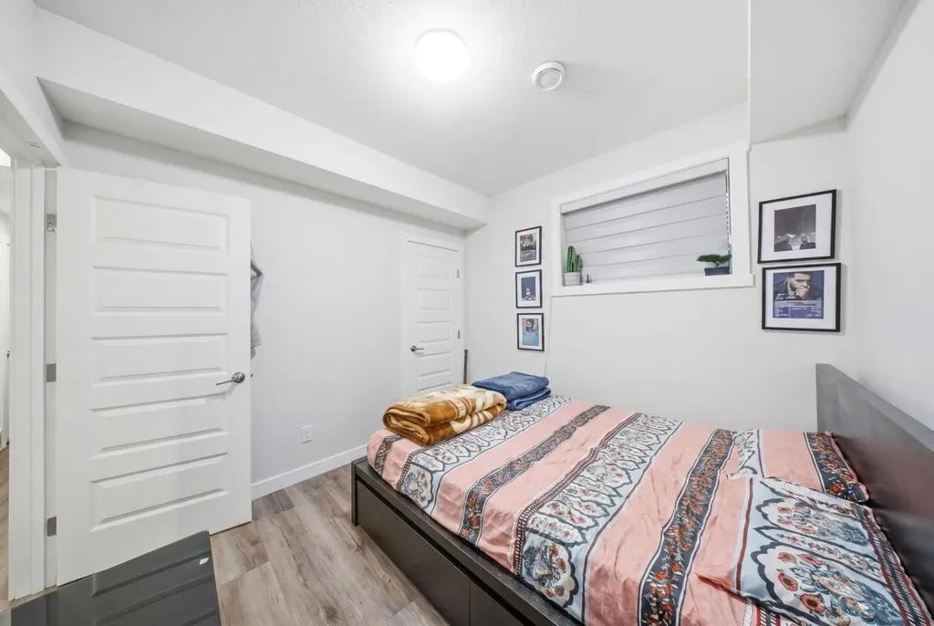 16 Saddlestone Heath NE Calgary AB T3J2B6