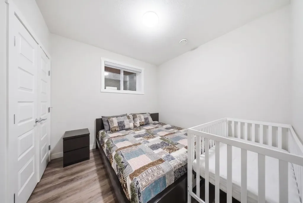 16 Saddlestone Heath NE Calgary AB T3J2B6