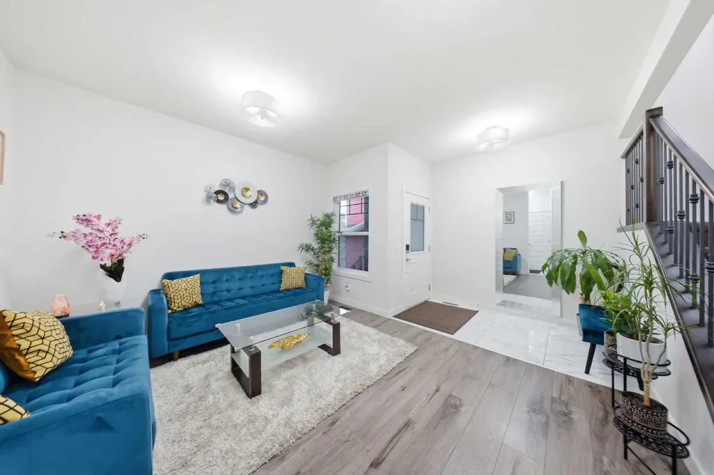 16 Saddlestone Heath NE Calgary AB T3J2B6