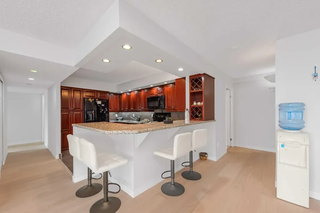 1100 8 Avenue SW Calgary AB T2P 3T9
