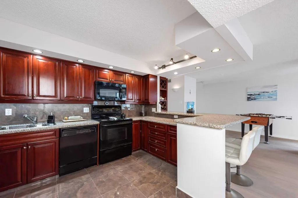 1100 8 Avenue SW Calgary AB T2P 3T9