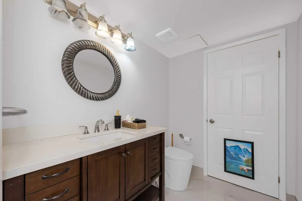 1100 8 Avenue SW Calgary AB T2P 3T9