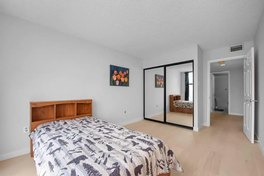 1100 8 Avenue SW Calgary AB T2P 3T9