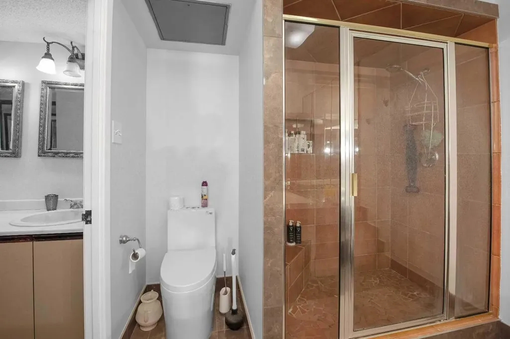 1100 8 Avenue SW Calgary AB T2P 3T9