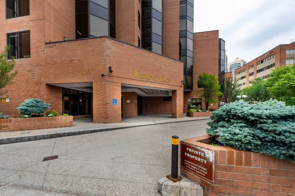 1100 8 Avenue SW Calgary AB T2P 3T9
