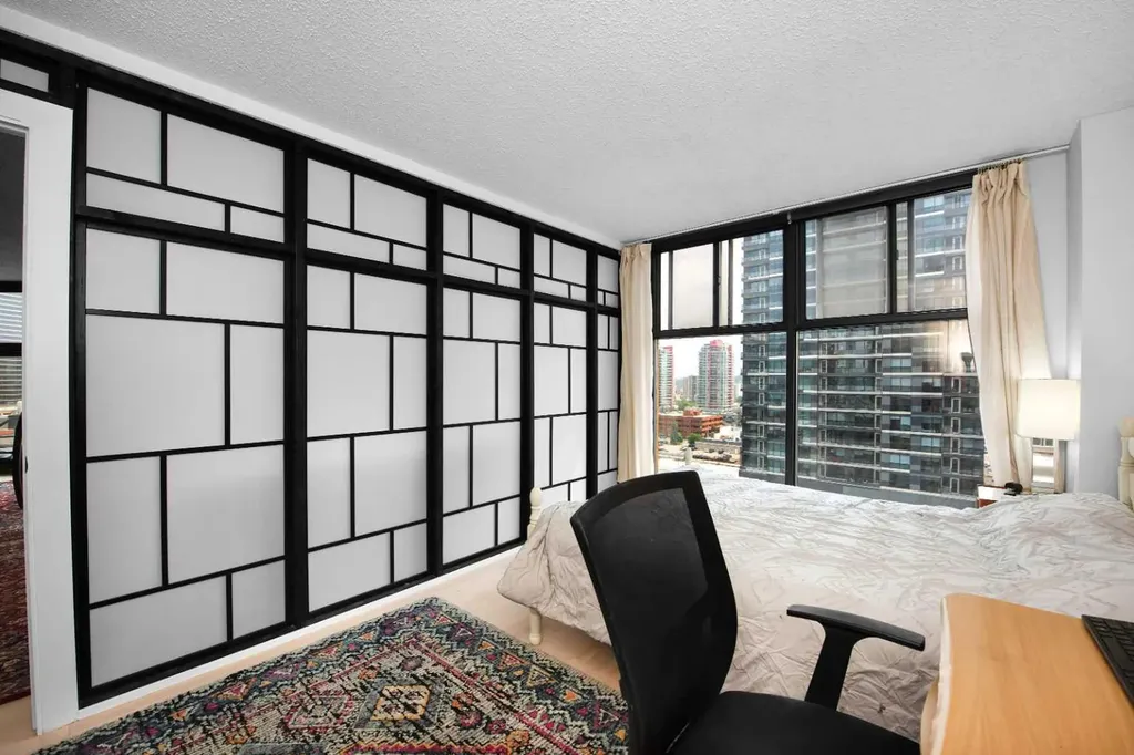 1100 8 Avenue SW Calgary AB T2P 3T9