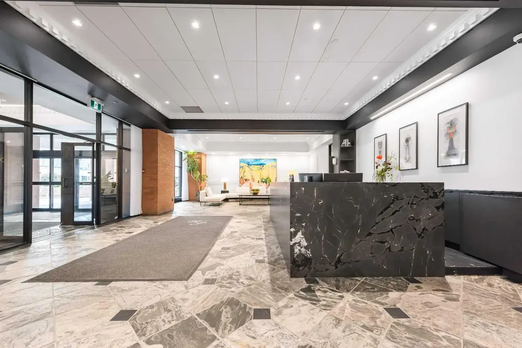 1100 8 Avenue SW Calgary AB T2P 3T9