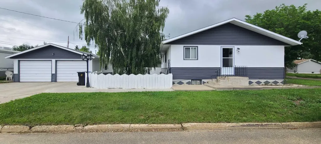 4820 53 Avenue Grimshaw AB T0H 1W0