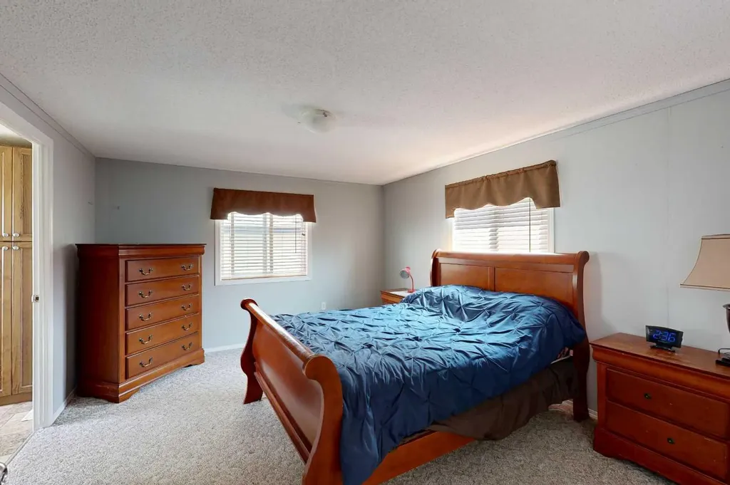 14A Soper Street Whitecourt AB T7S 0B5