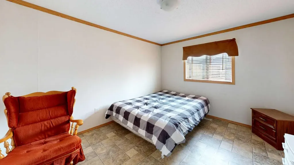 14A Soper Street Whitecourt AB T7S 0B5
