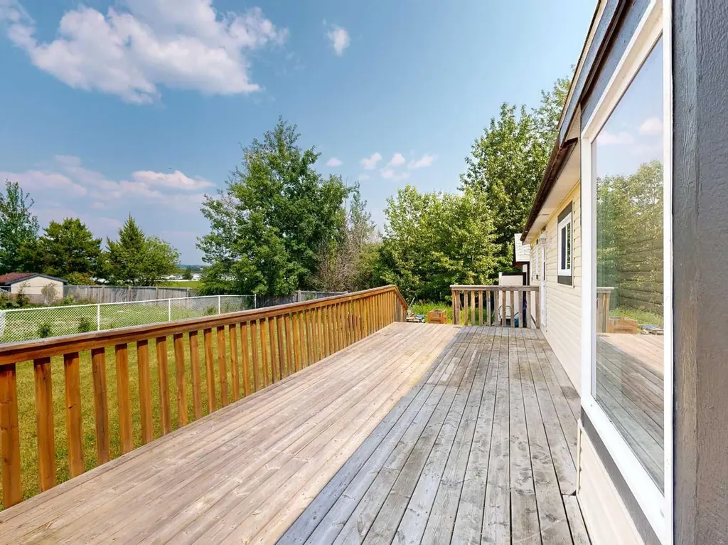 14A Soper Street Whitecourt AB T7S 0B5