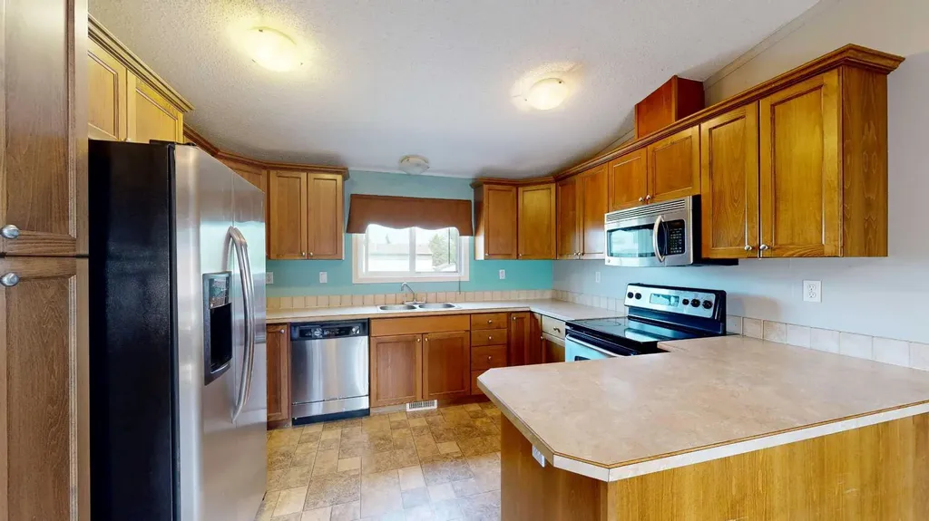 14A Soper Street Whitecourt AB T7S 0B5