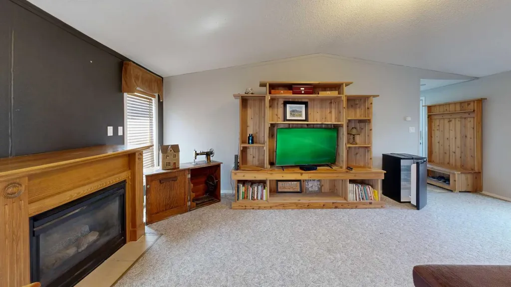 14A Soper Street Whitecourt AB T7S 0B5