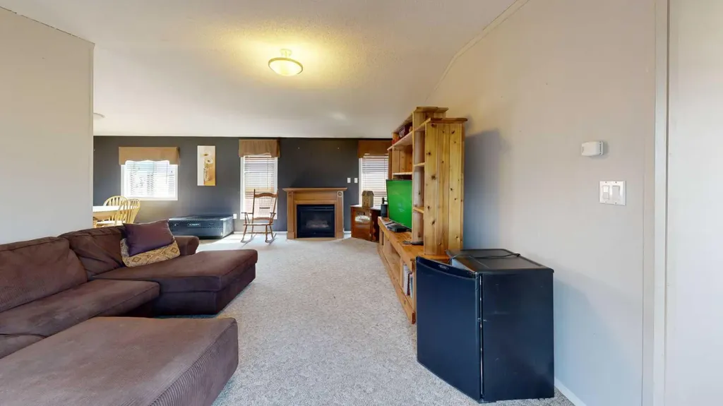 14A Soper Street Whitecourt AB T7S 0B5