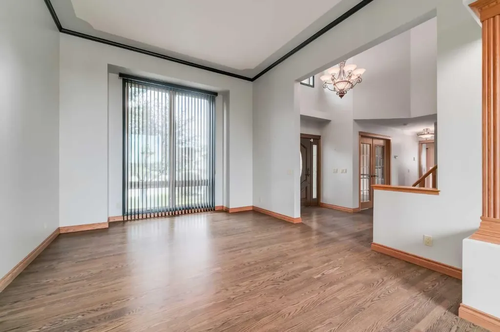 1504 Evergreen Hill SW Calgary AB T2Y 2V8
