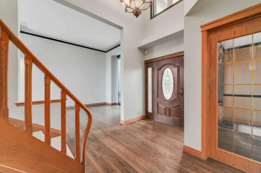 1504 Evergreen Hill SW Calgary AB T2Y 2V8