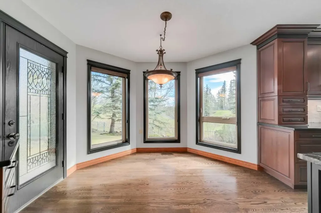 1504 Evergreen Hill SW Calgary AB T2Y 2V8
