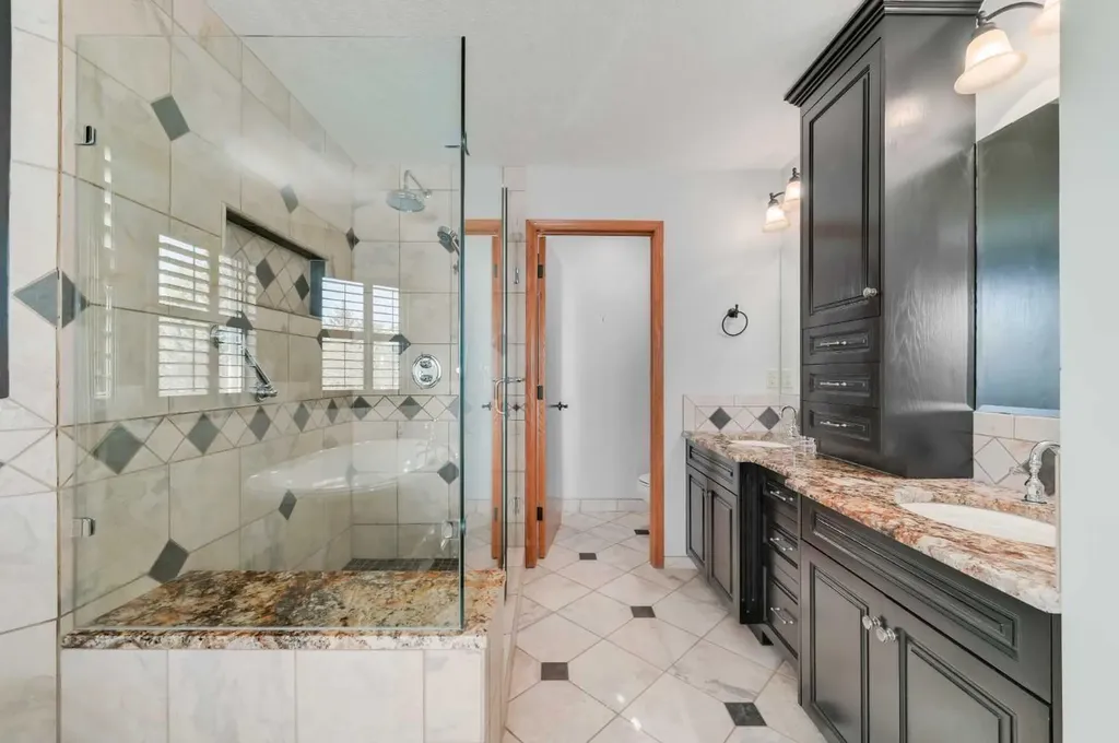 1504 Evergreen Hill SW Calgary AB T2Y 2V8