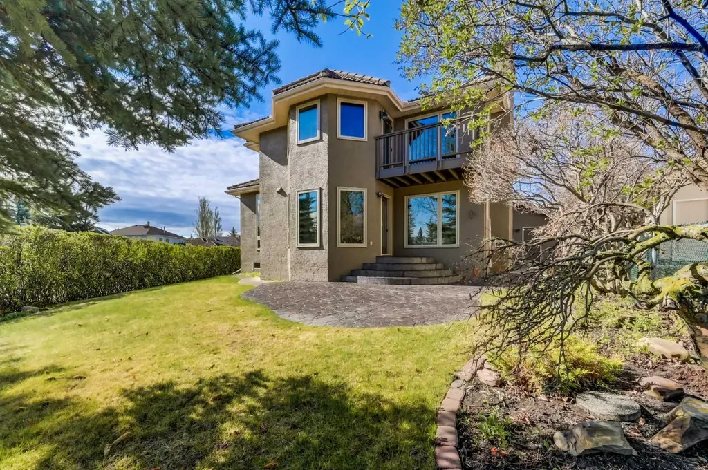 1504 Evergreen Hill SW Calgary AB T2Y 2V8