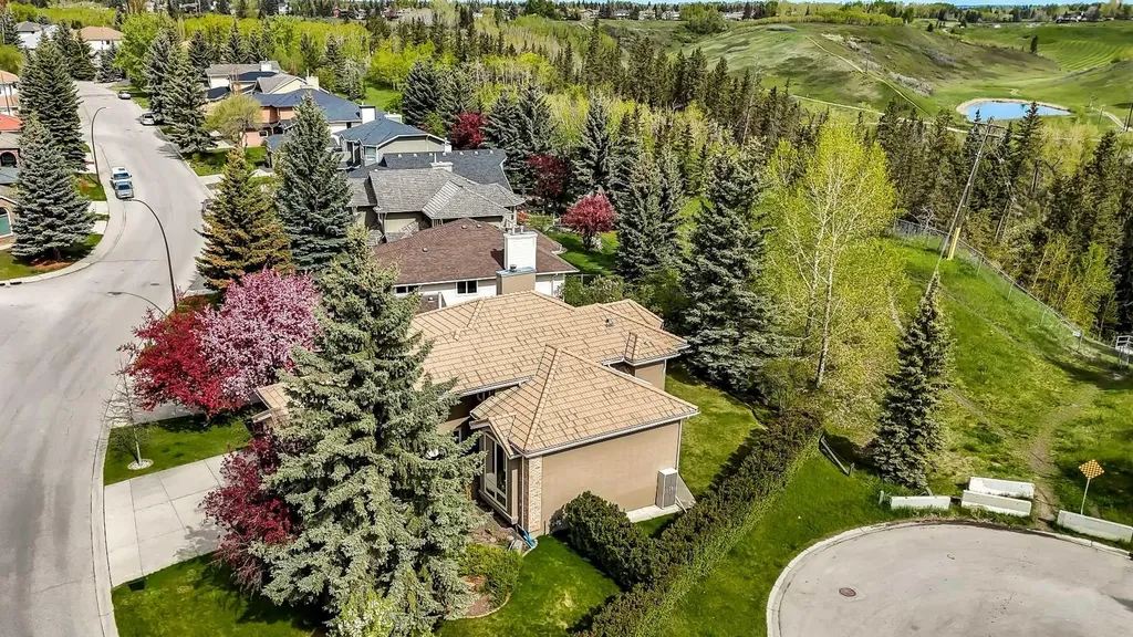 1504 Evergreen Hill SW Calgary AB T2Y 2V8