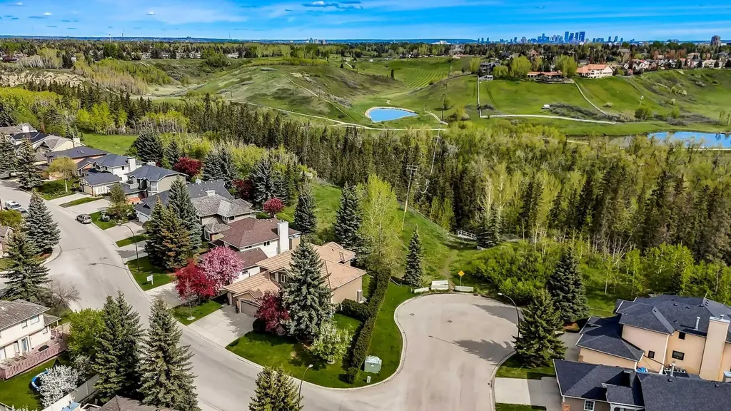 1504 Evergreen Hill SW Calgary AB T2Y 2V8
