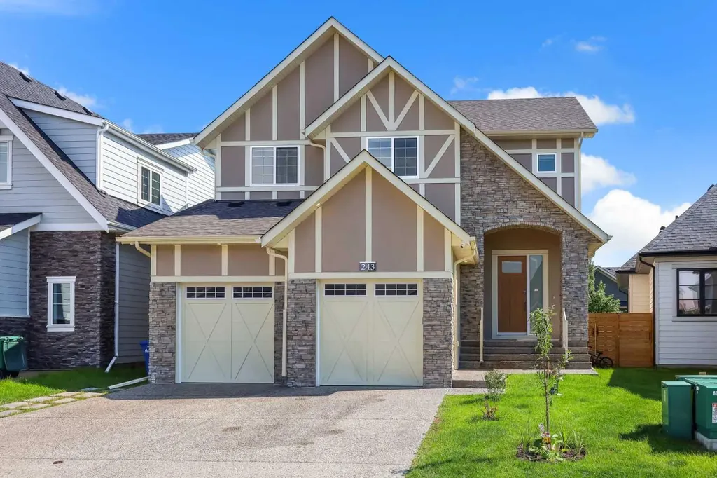 243 Coopers Cove SW Airdrie AB T4B 4C3