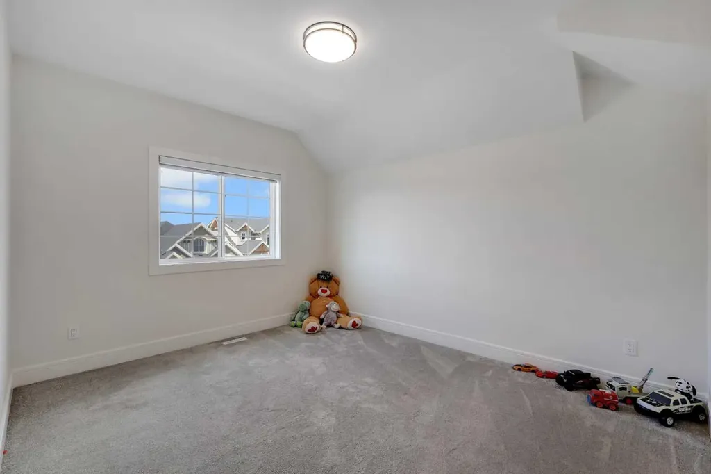 243 Coopers Cove SW Airdrie AB T4B 4C3