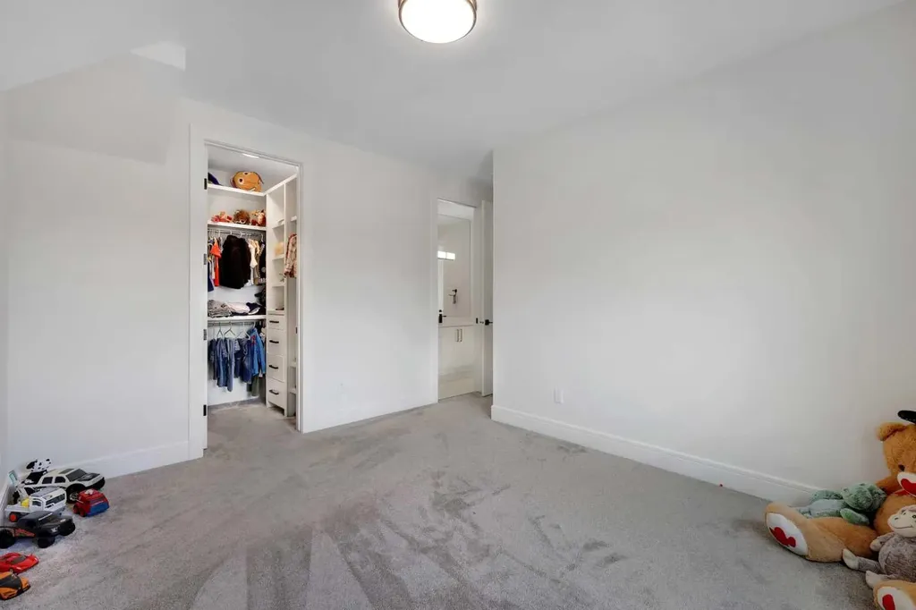 243 Coopers Cove SW Airdrie AB T4B 4C3