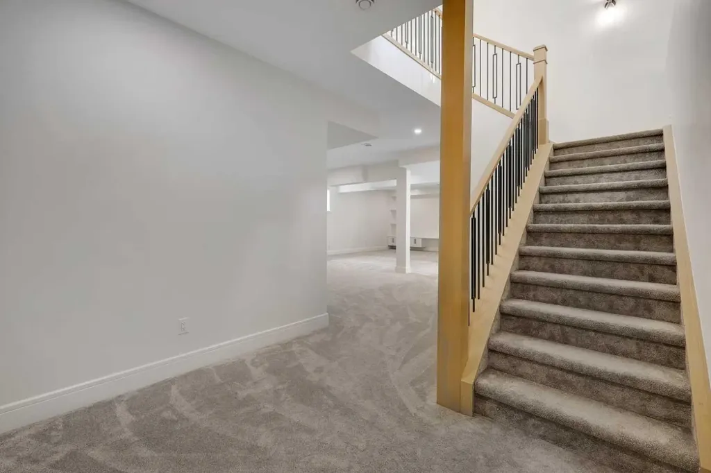 243 Coopers Cove SW Airdrie AB T4B 4C3