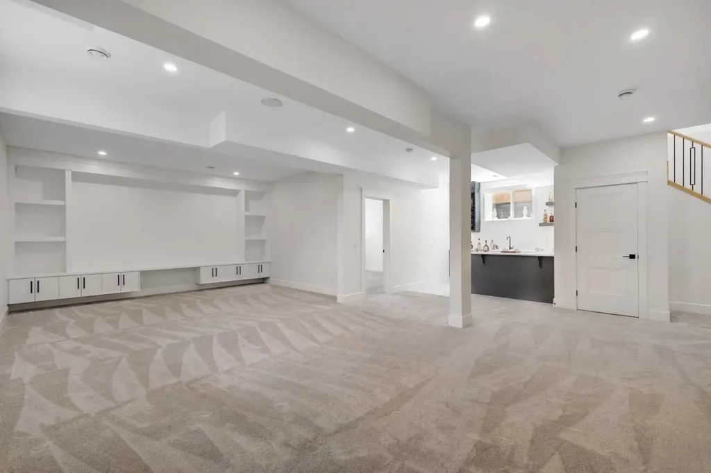 243 Coopers Cove SW Airdrie AB T4B 4C3