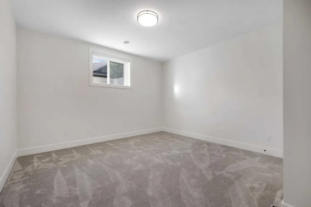 243 Coopers Cove SW Airdrie AB T4B 4C3