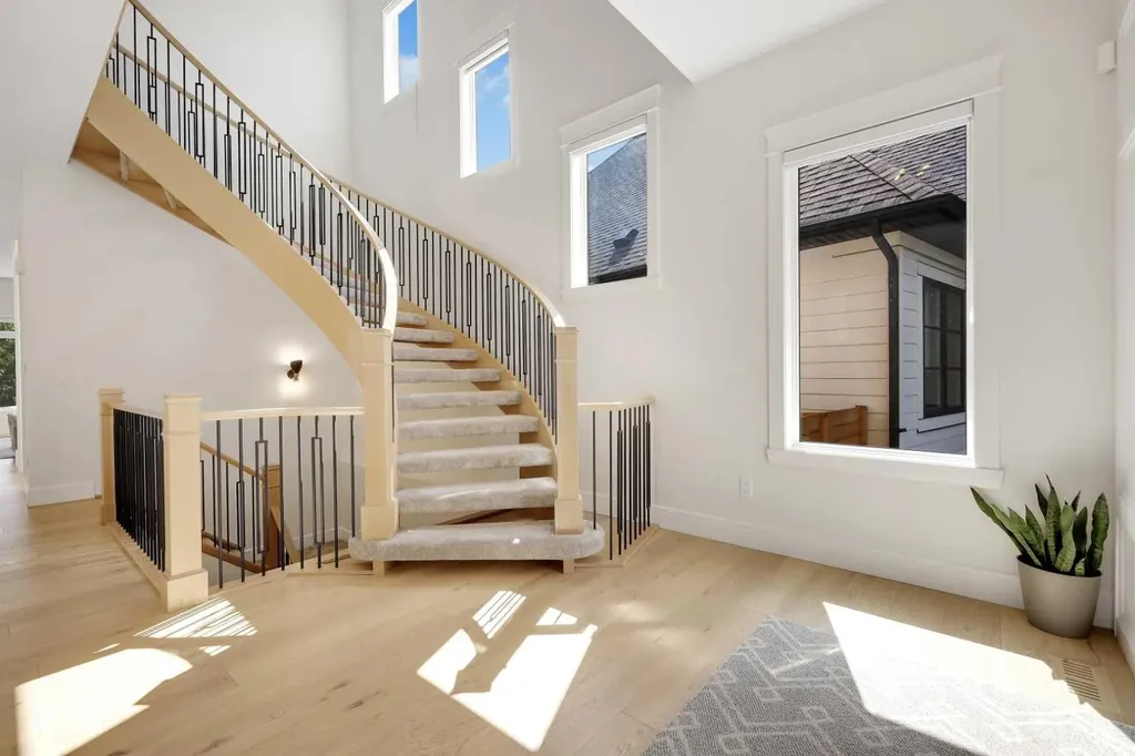 243 Coopers Cove SW Airdrie AB T4B 4C3