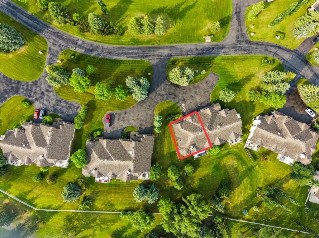 126 Country Club Lane Rural Rocky View County AB T3R 1G2