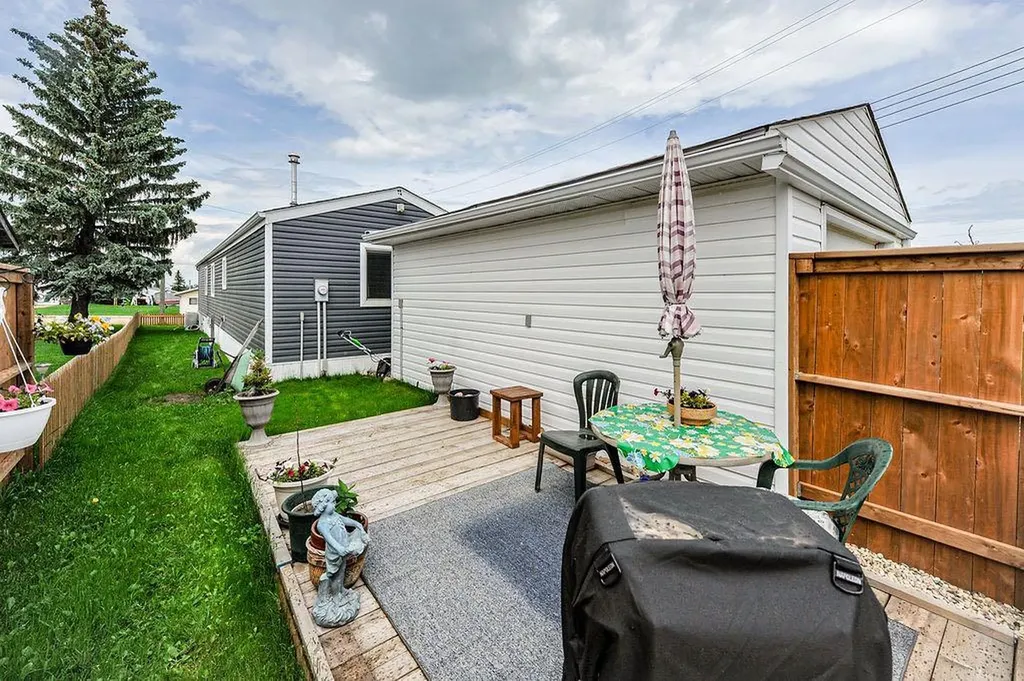 16 Main Street Edberg AB T0B 1J0