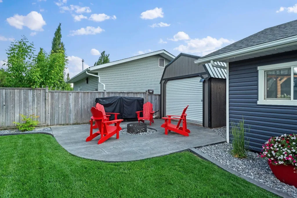 833 10 Avenue NE Three Hills AB T0M 2A0