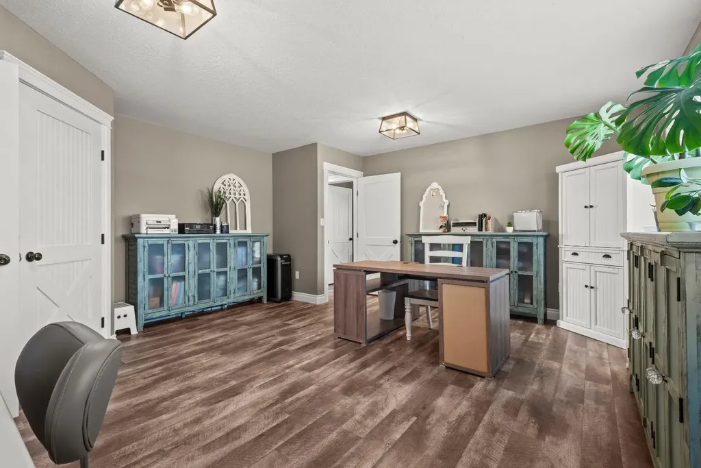 833 10 Avenue NE Three Hills AB T0M 2A0
