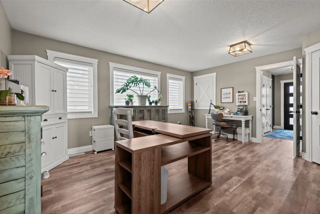 833 10 Avenue NE Three Hills AB T0M 2A0