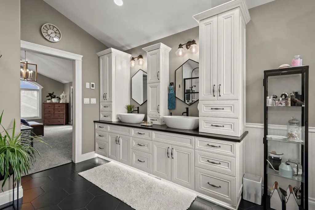 833 10 Avenue NE Three Hills AB T0M 2A0