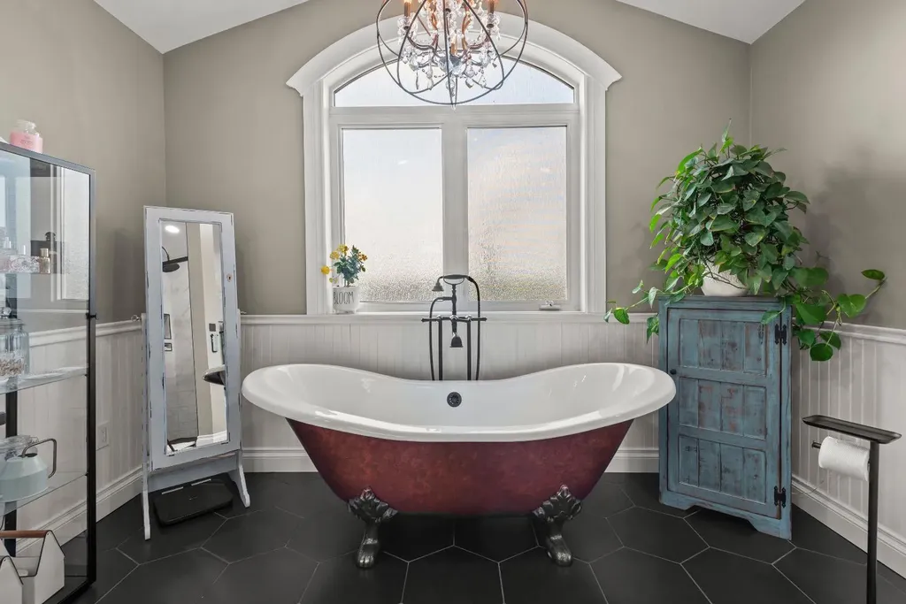 833 10 Avenue NE Three Hills AB T0M 2A0