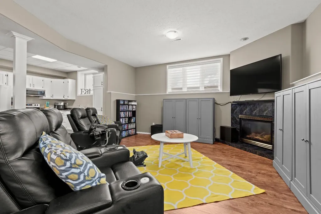 833 10 Avenue NE Three Hills AB T0M 2A0