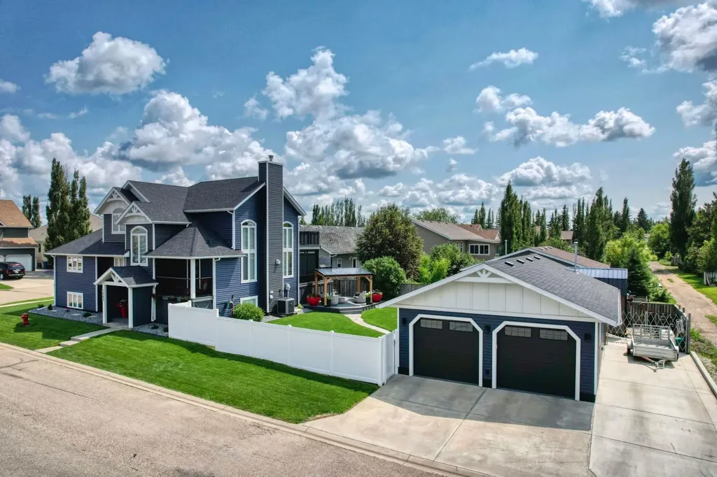 833 10 Avenue NE Three Hills AB T0M 2A0