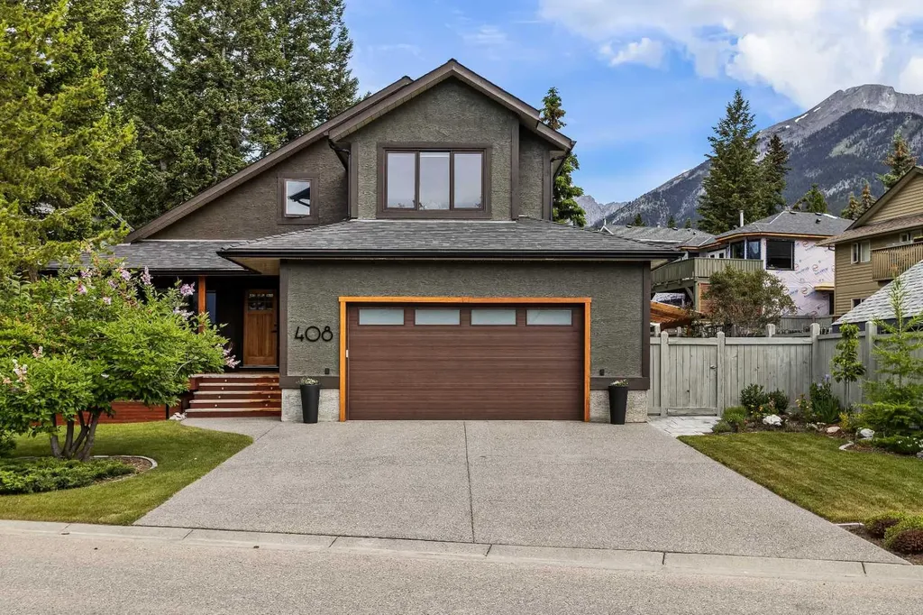 408 Canyon Close Canmore AB T1W1H4