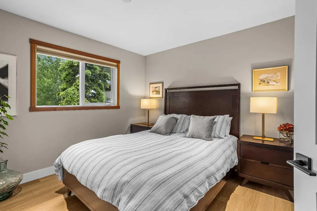 408 Canyon Close Canmore AB T1W1H4