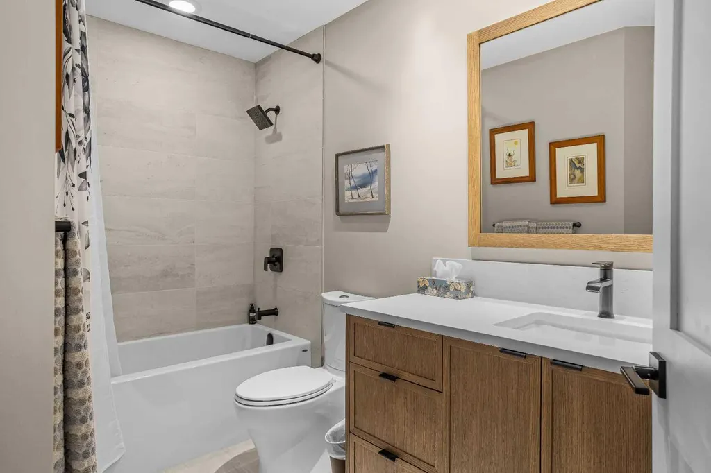 408 Canyon Close Canmore AB T1W1H4