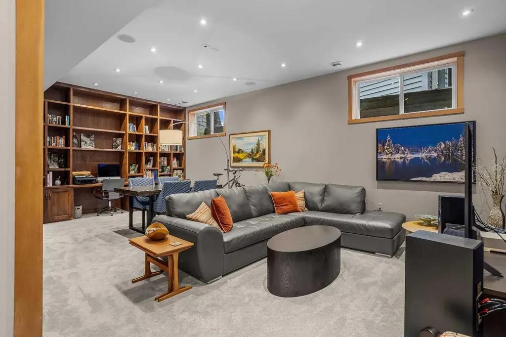408 Canyon Close Canmore AB T1W1H4