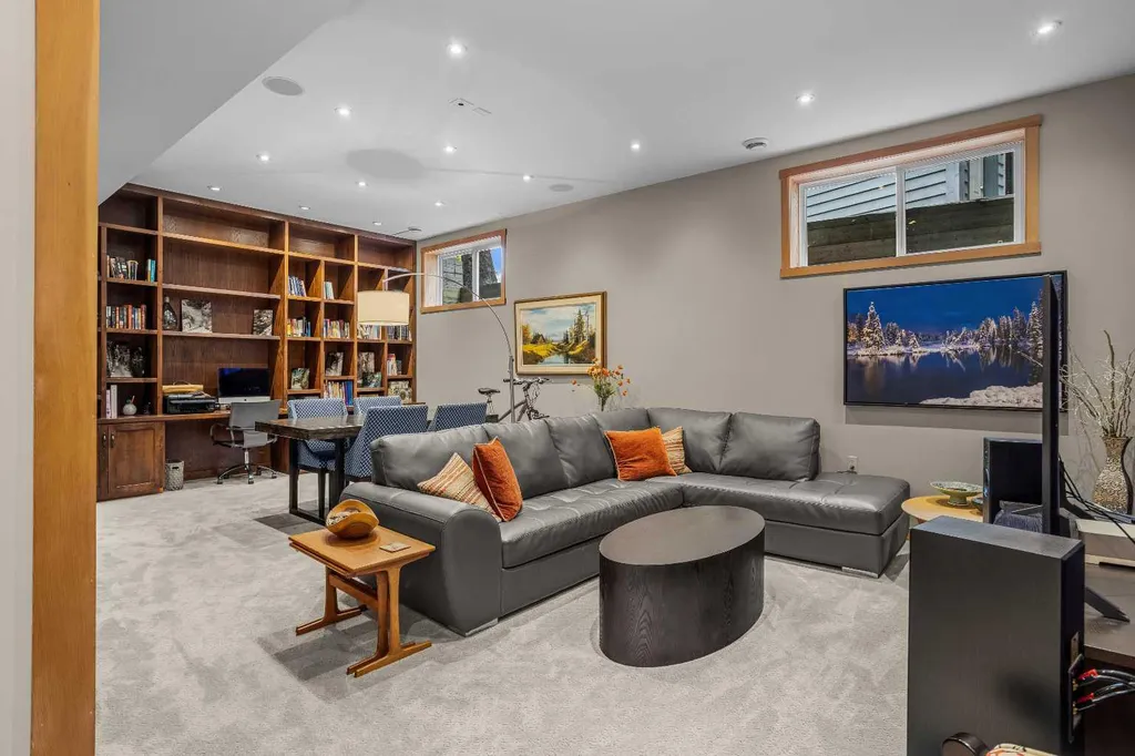 408 Canyon Close Canmore AB T1W1H4