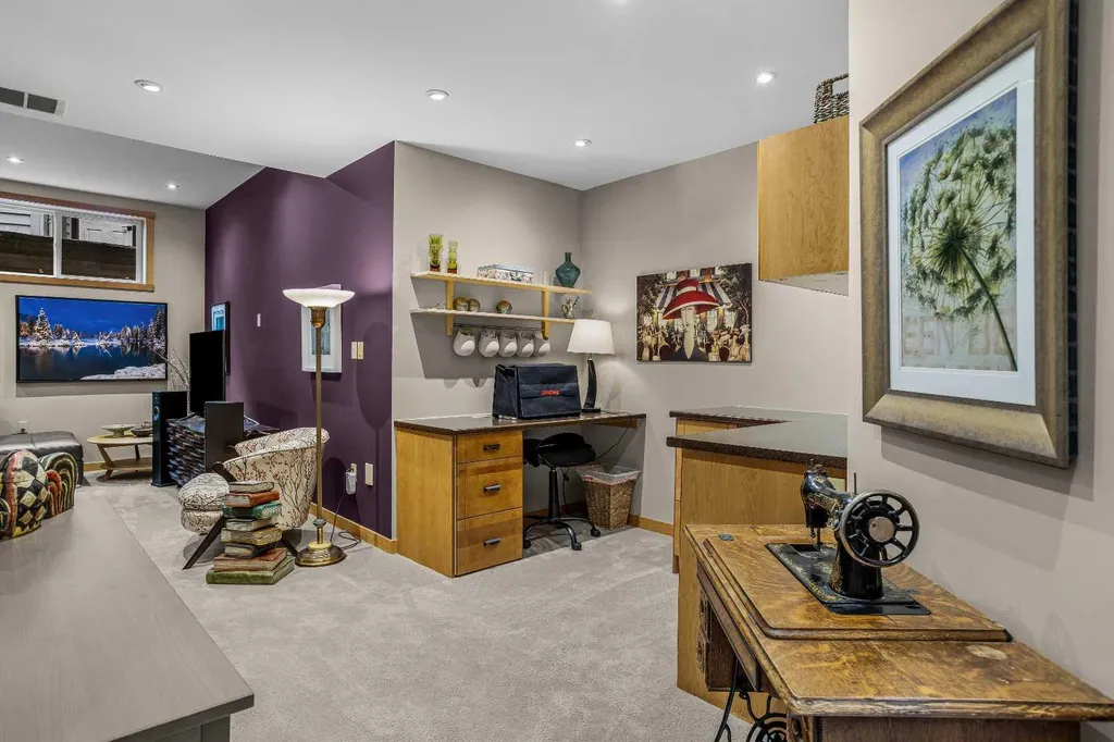 408 Canyon Close Canmore AB T1W1H4