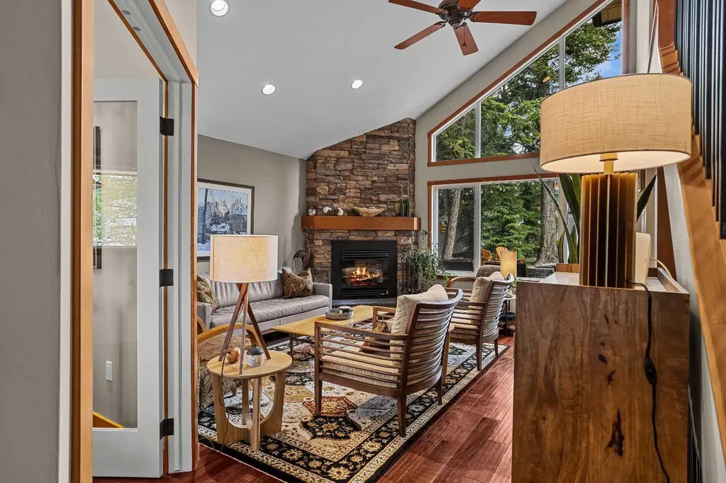 408 Canyon Close Canmore AB T1W1H4
