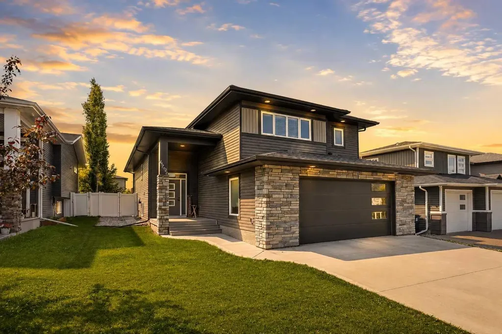 4292 Ryders Ridge Boulevard Sylvan Lake AB T4S 0M5